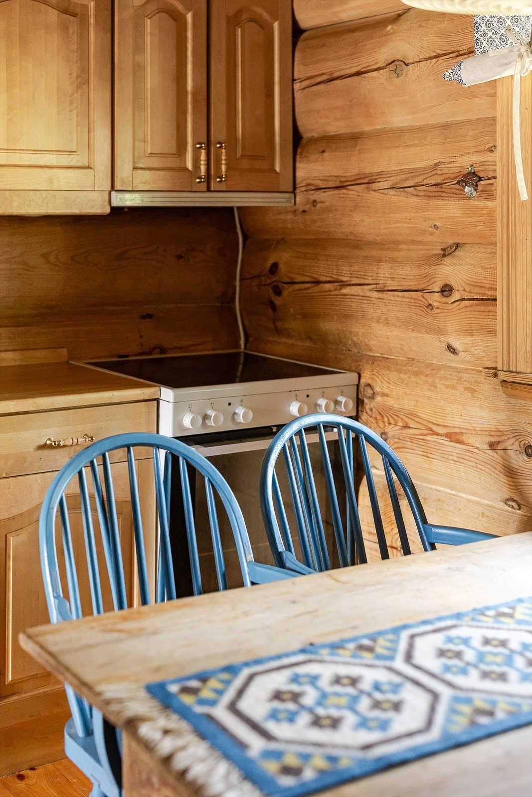 Kjøkkenventilator med avtrekk ut. Galleribilde