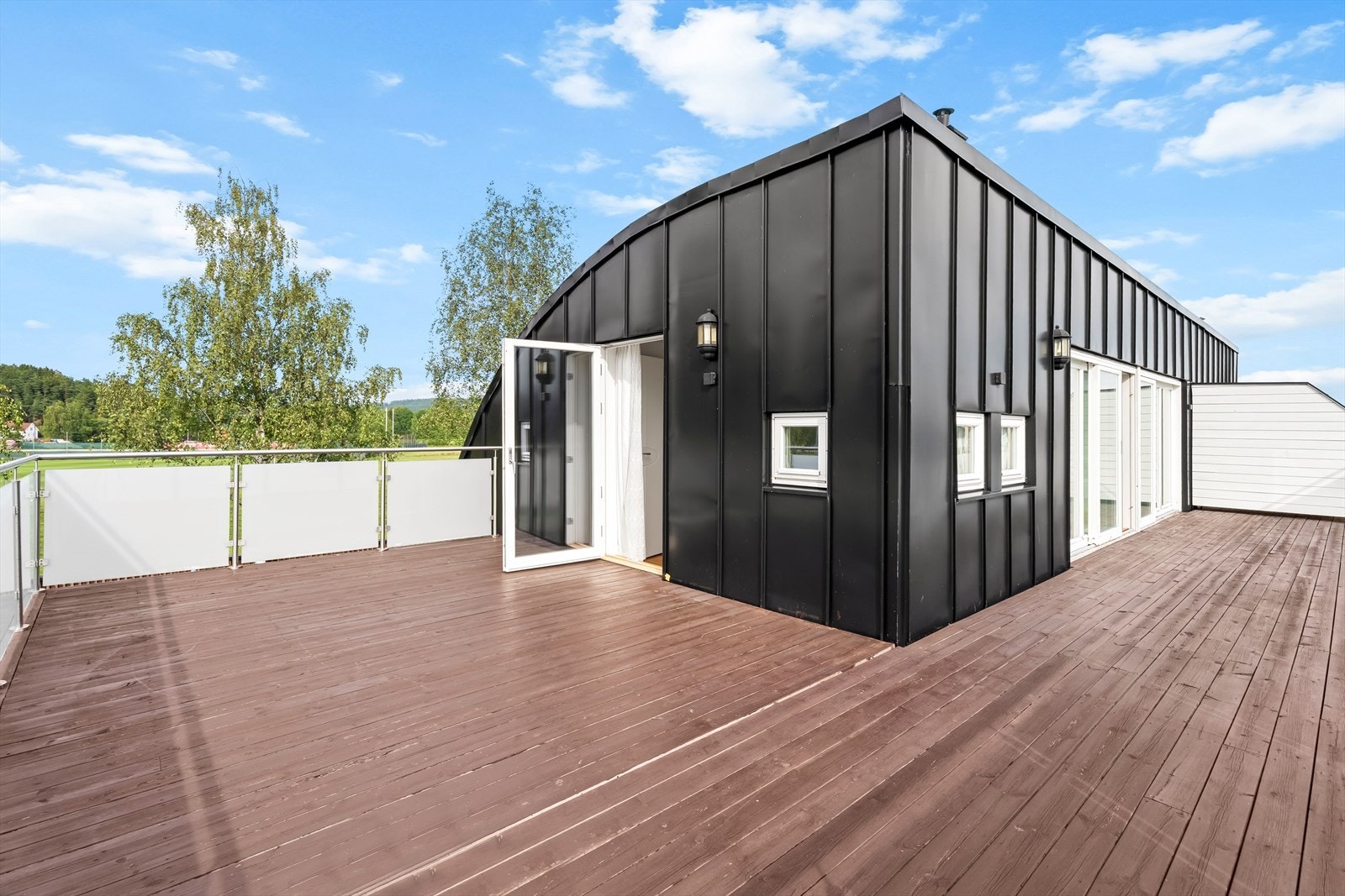 Terrassen er på 41 kvm Galleribilde