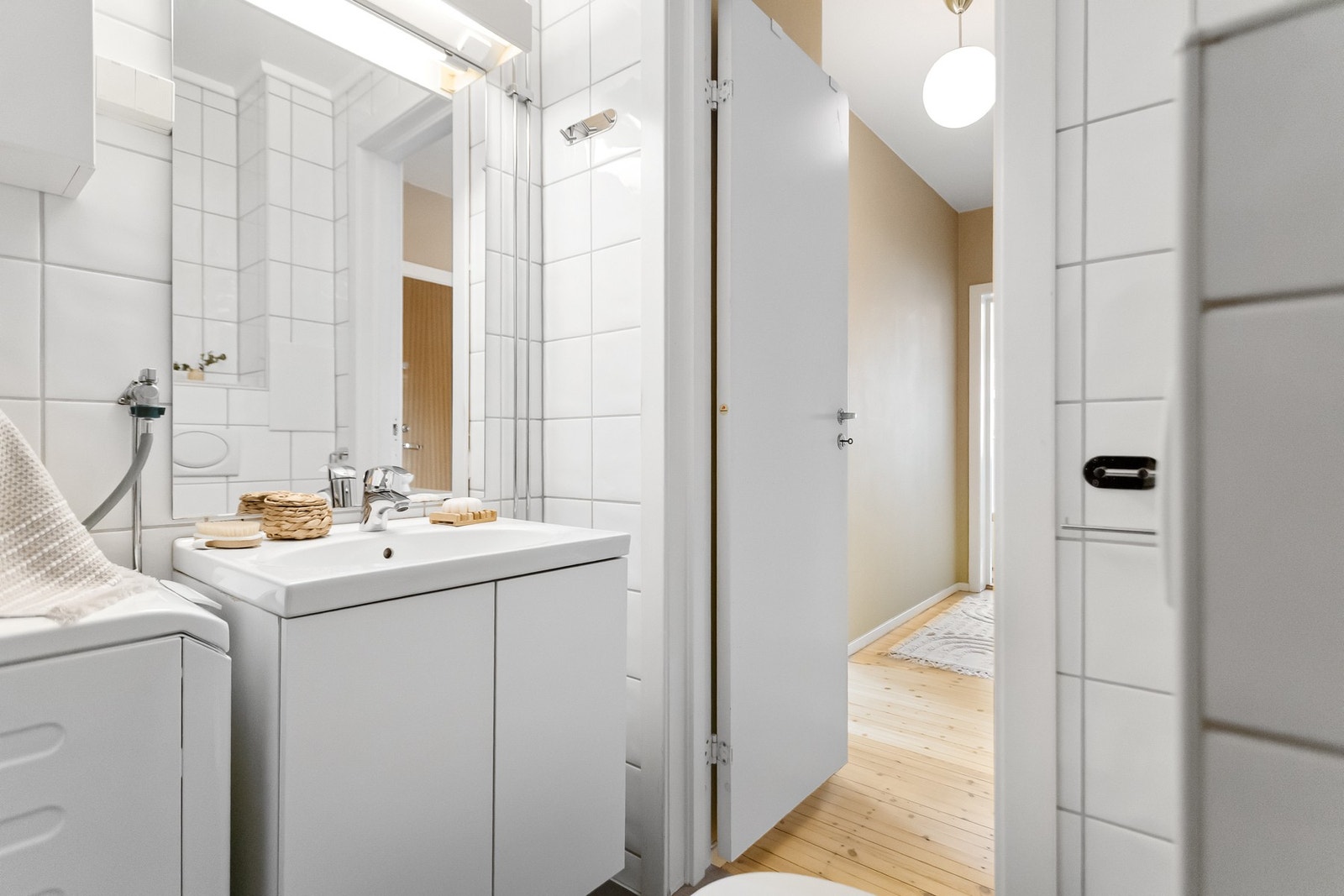 Varmtvann og fyring er inkludert i felleskostnadene. Galleribilde