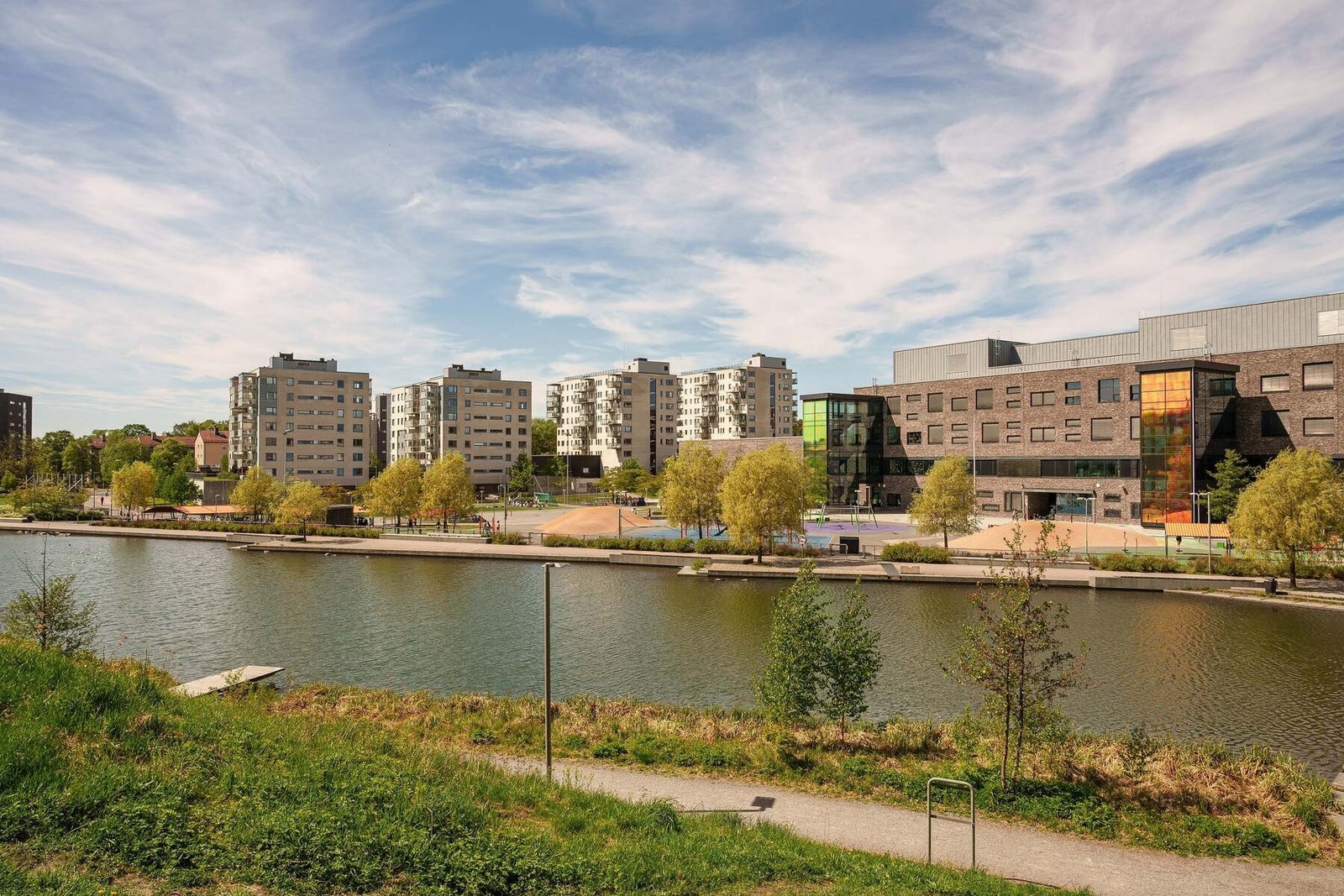 Borettslaget har beboere i alle aldre og livssituasjoner. I nærheten finner du nye Teglverket skole rett ved Teglverksdammen. Galleribilde