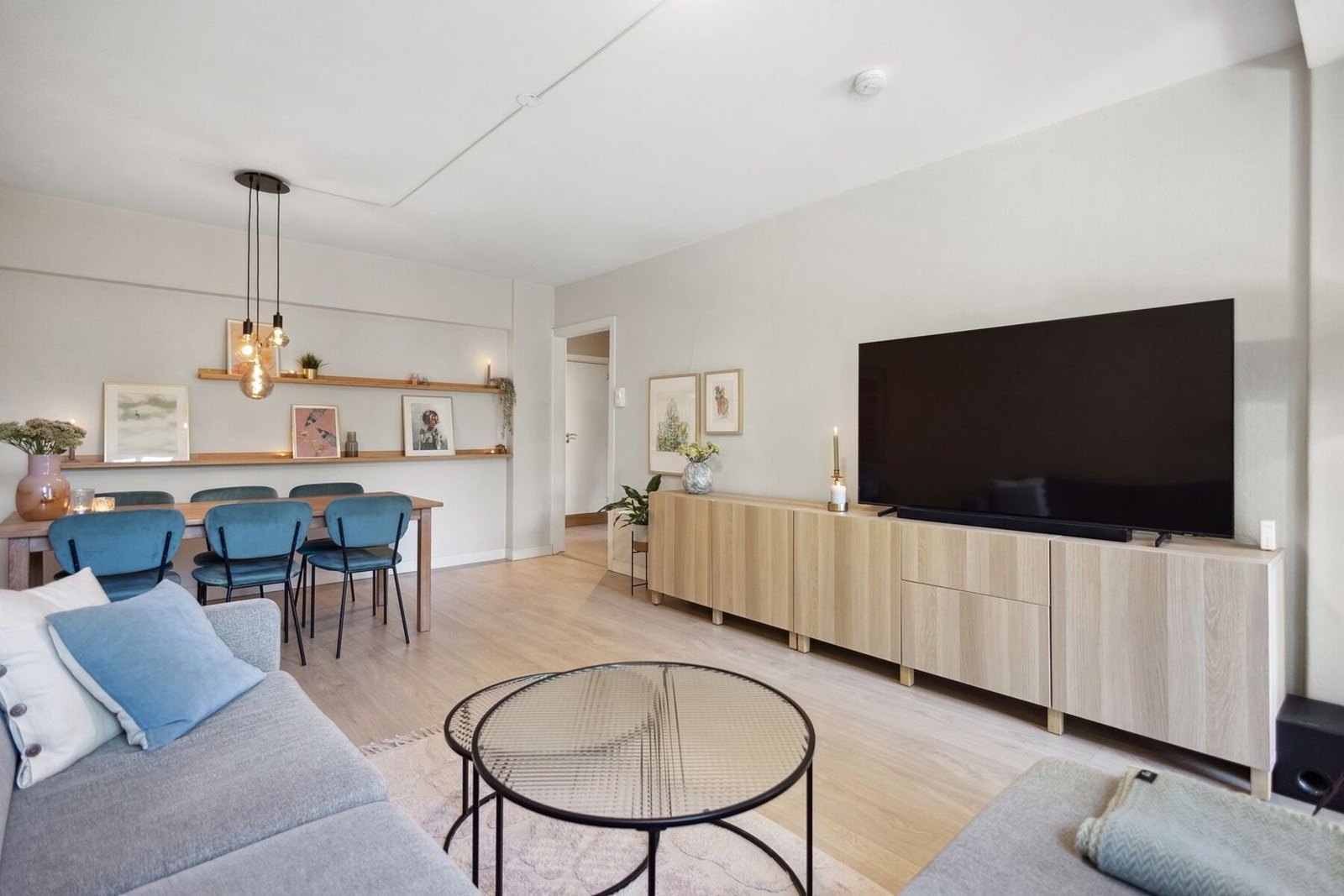 A-konto fyring/varmtvann og fibernett er inkludert i felleskostnadene. Galleribilde