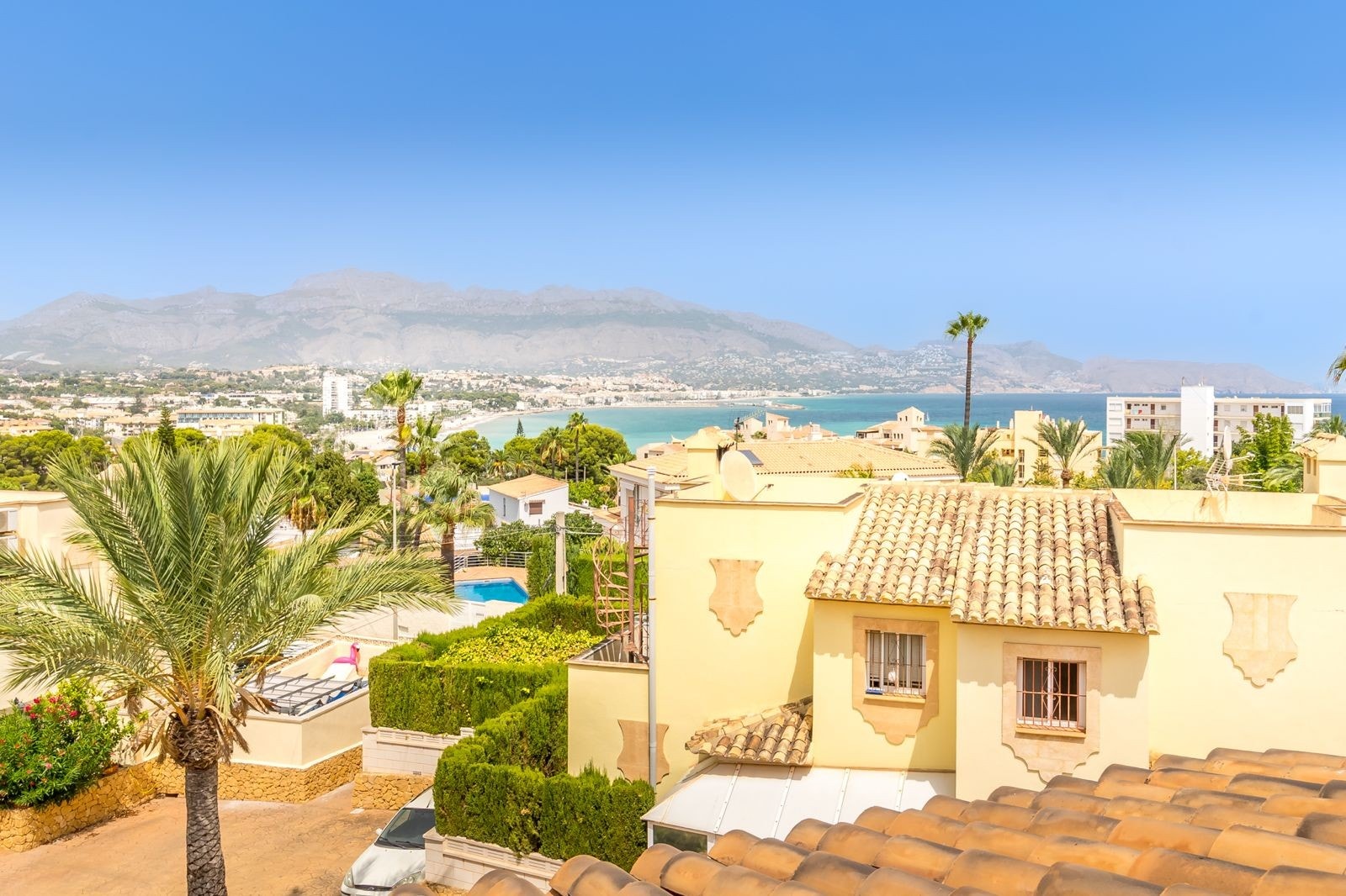 Nydelig utsikt og rolig nabolag Galleribilde