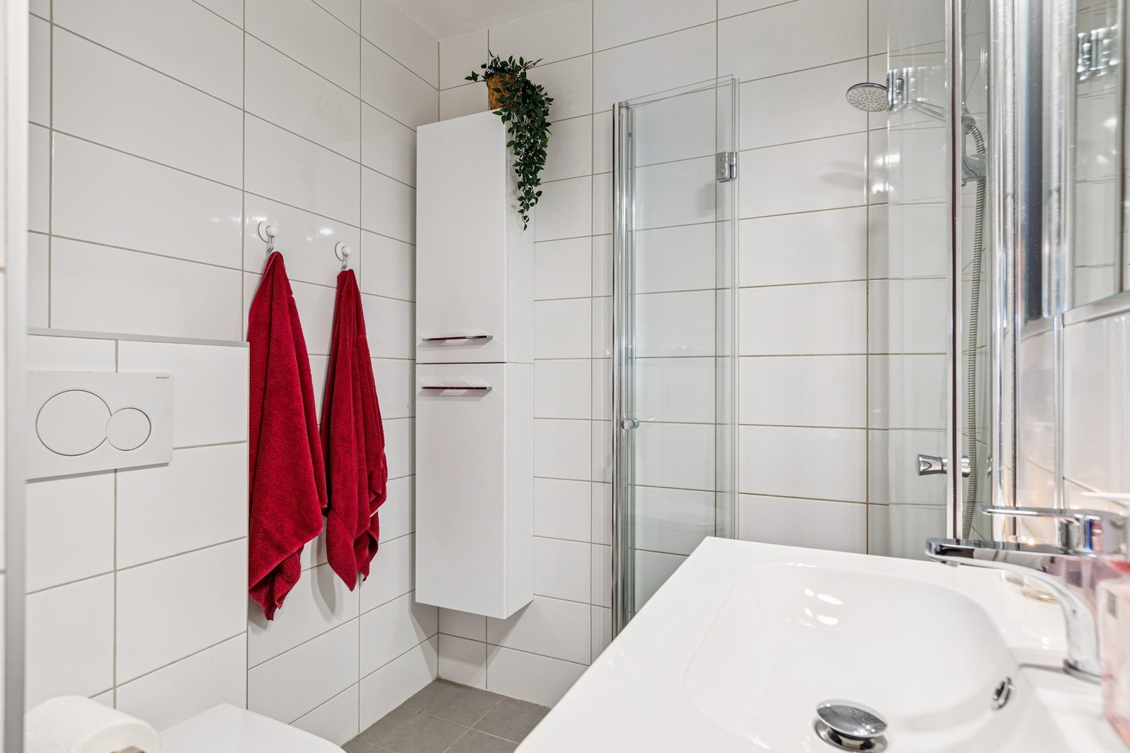 Badet ble pusset opp i 2017, og oppleves som moderne og tidløst. Galleribilde