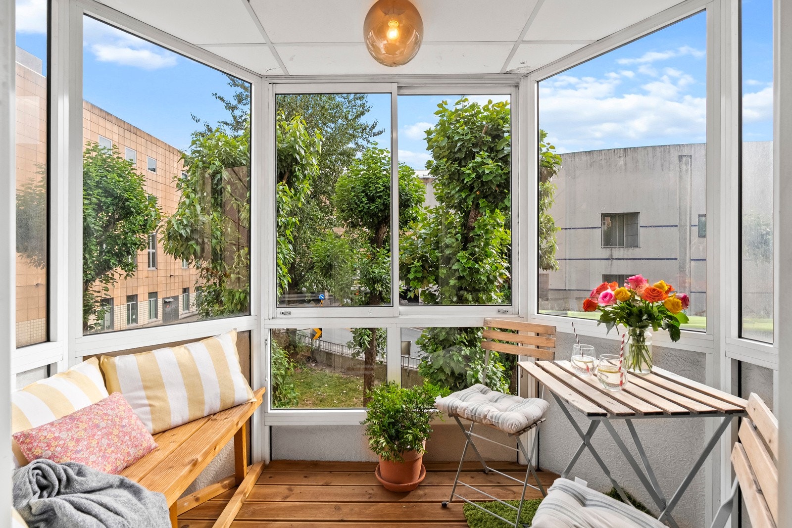 En stilren 2-roms selveier med god planløsning. Galleribilde