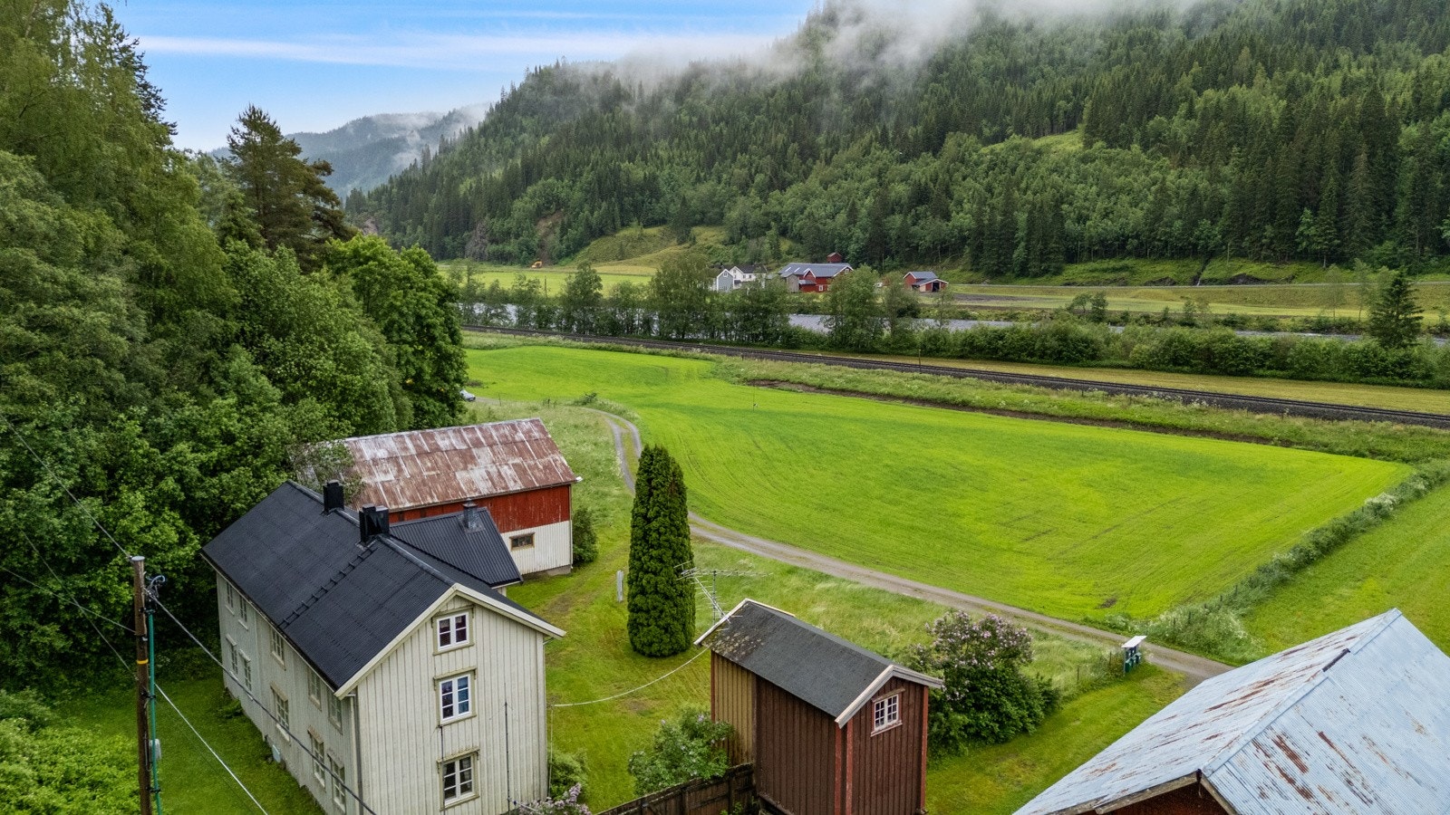 Gårdstun Galleribilde