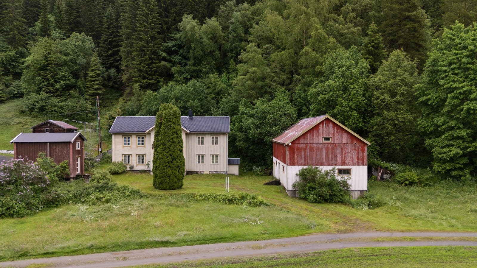 Gårdstun Galleribilde