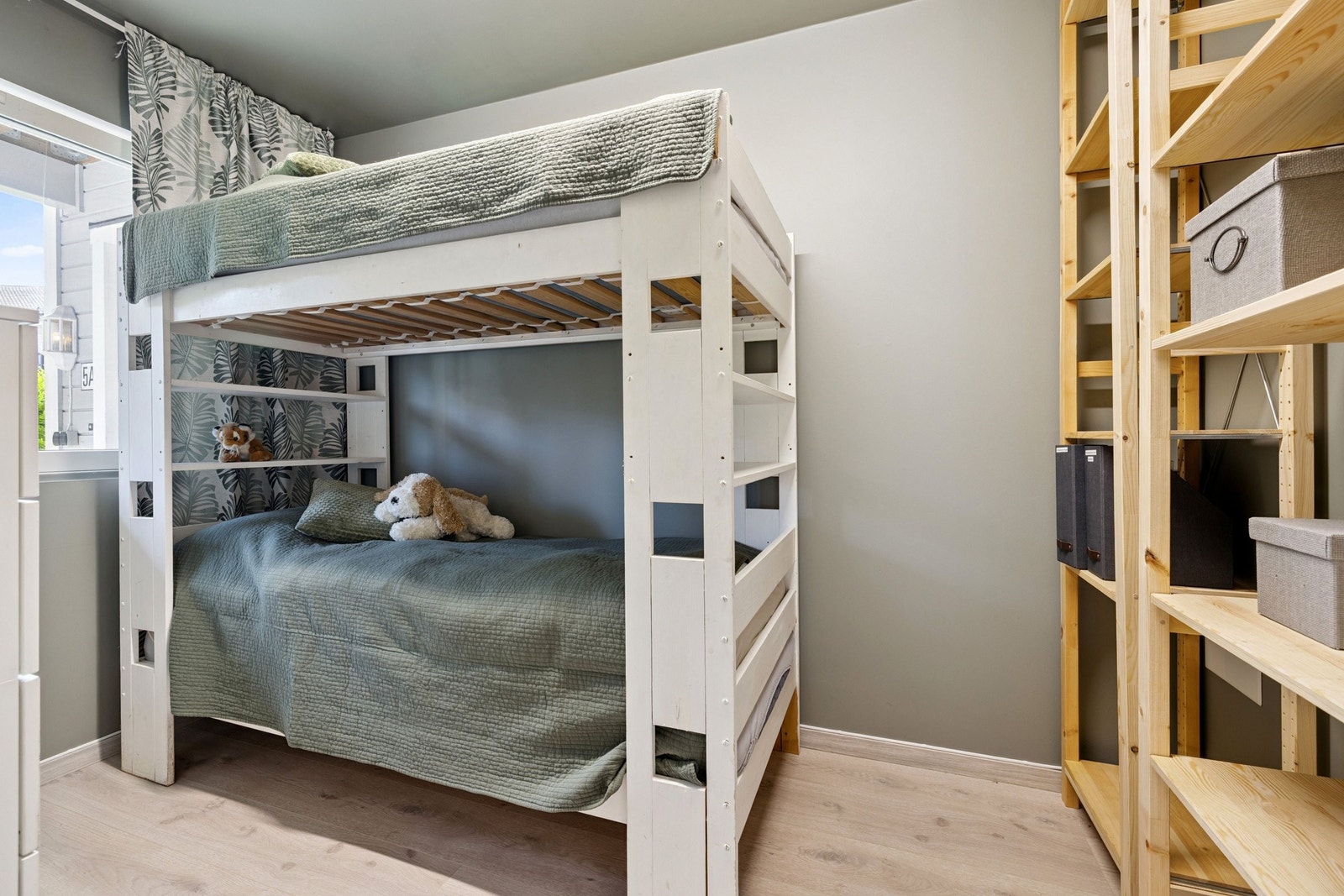 Soverom 2 er et perfekt barnerom/gjesterom eller som kontor/hobbyrom Galleribilde