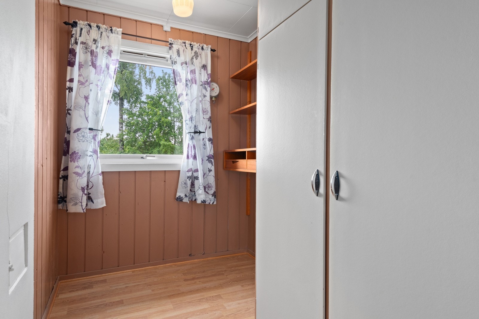 Bod/garderobe. Galleribilde