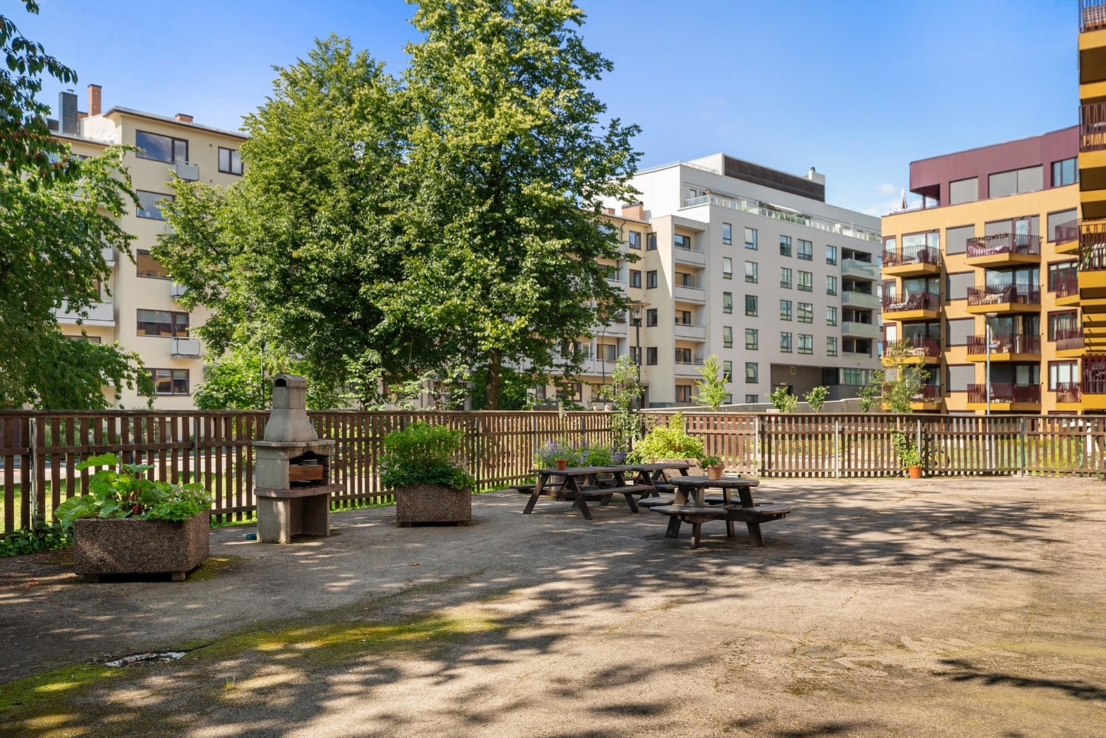 For den treningsglade er det kort vei til Sats Ringen og Sagene og Myrens treningssenter klatrehall. Galleribilde