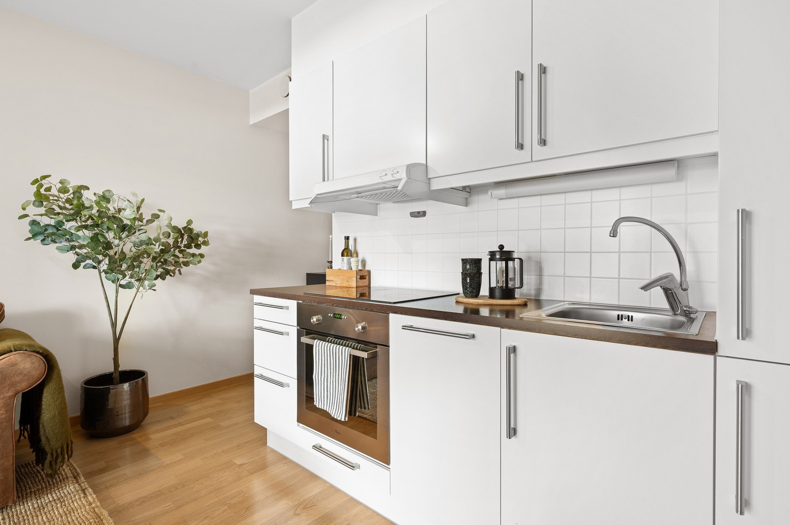 Stilrent kjøkken fra byggeår som har fått TG1 av takstmann. Galleribilde