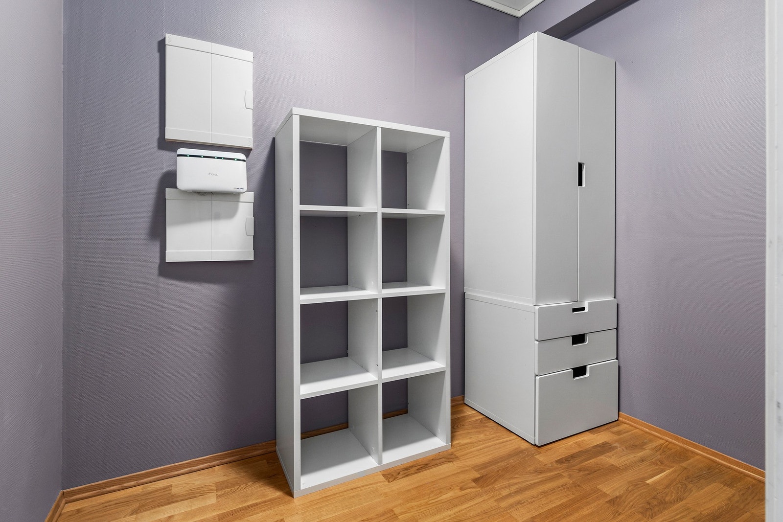 Rikelig med lagringsplass i innvendig bod + kjellerbod. Galleribilde