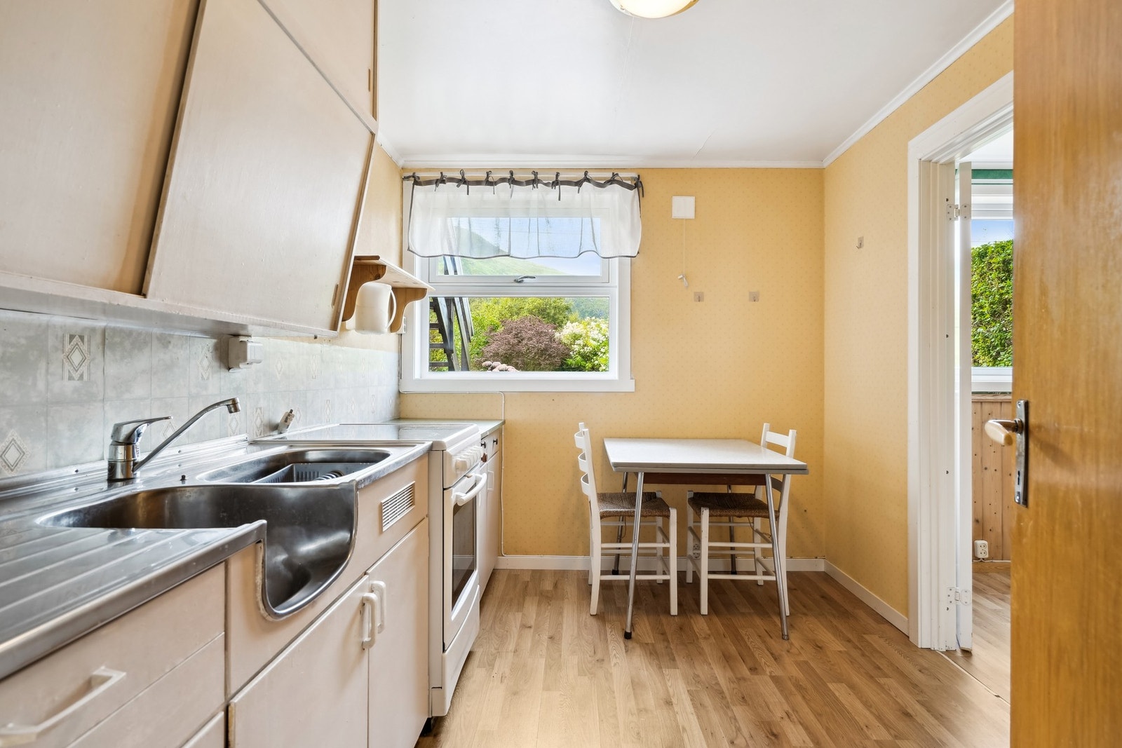 Kjøkken i underetasjen Galleribilde