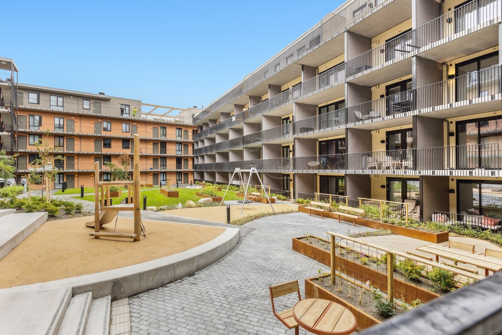 Vestvendt balkong. Galleribilde