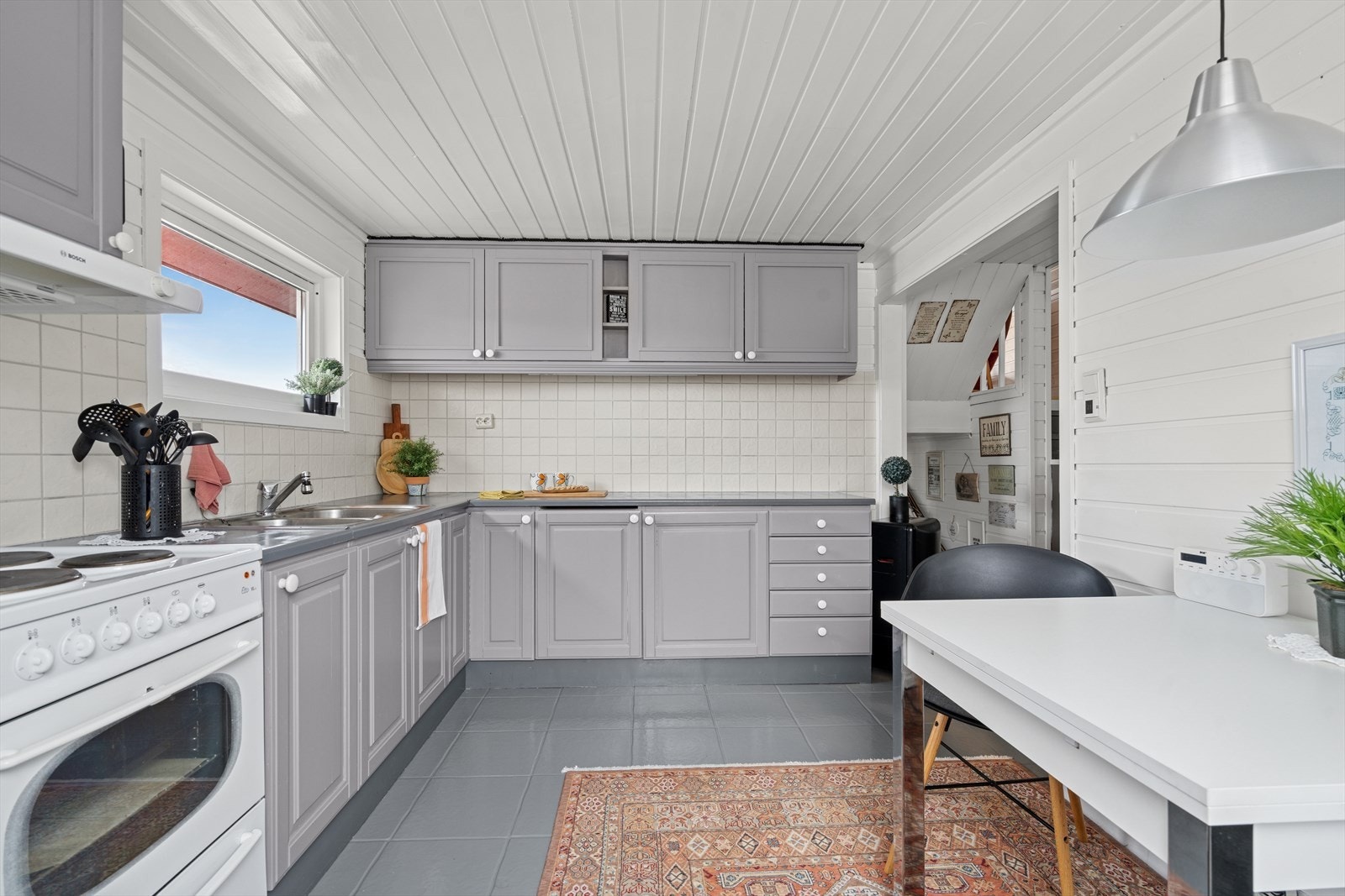 Her får du plass til en praktisk spiseplass. Galleribilde