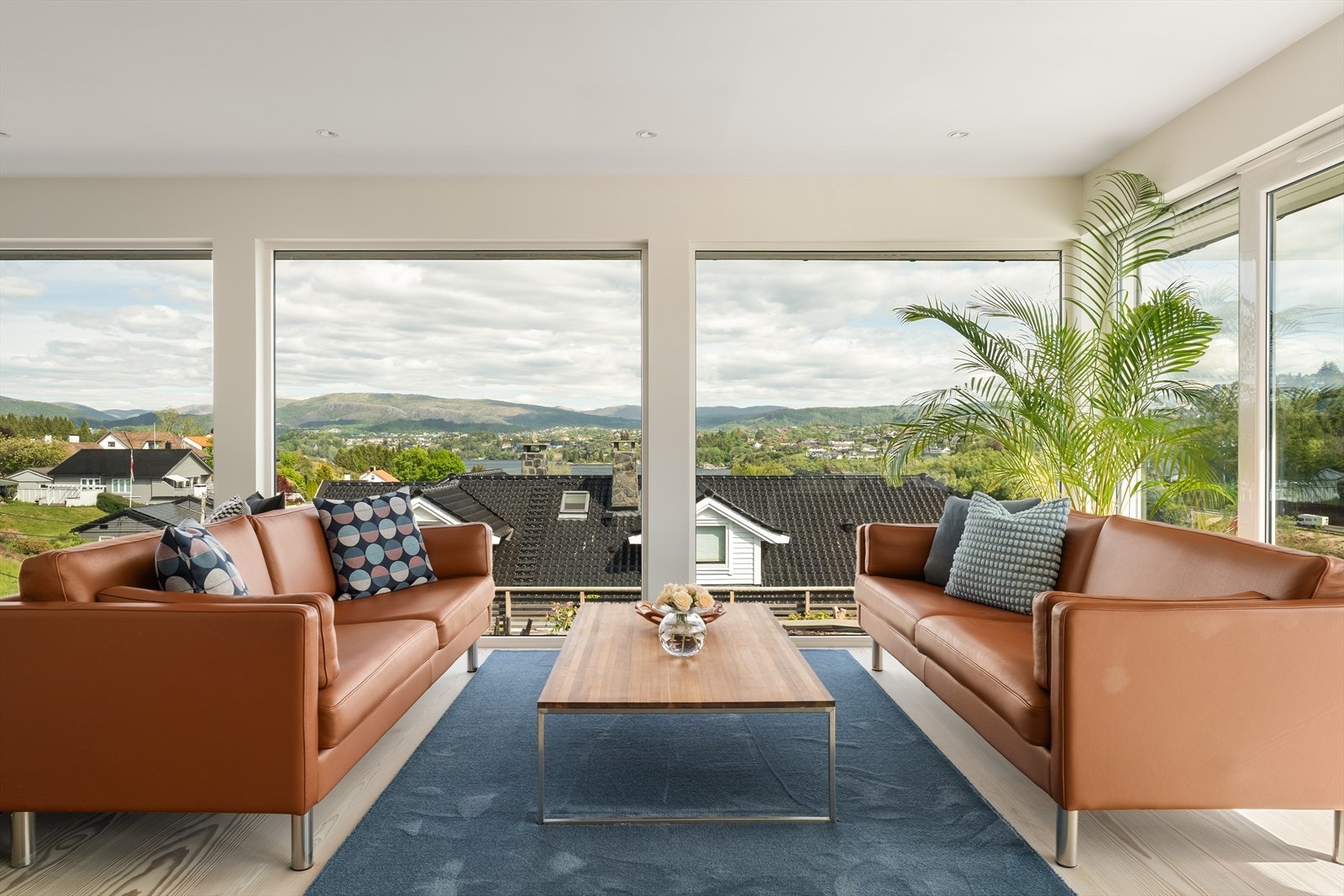 Boligen byr på moderne luksus og gode kvaliteter. Galleribilde