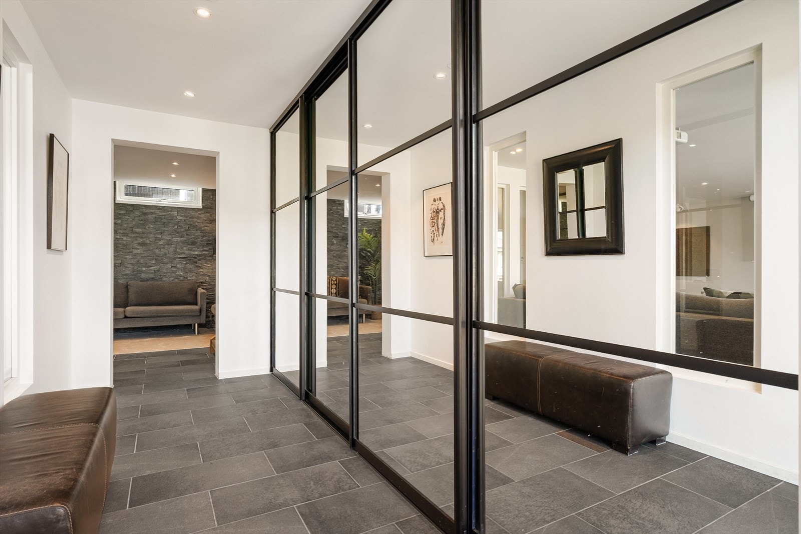 Hall og garderober oppgradert i 2023. Galleribilde