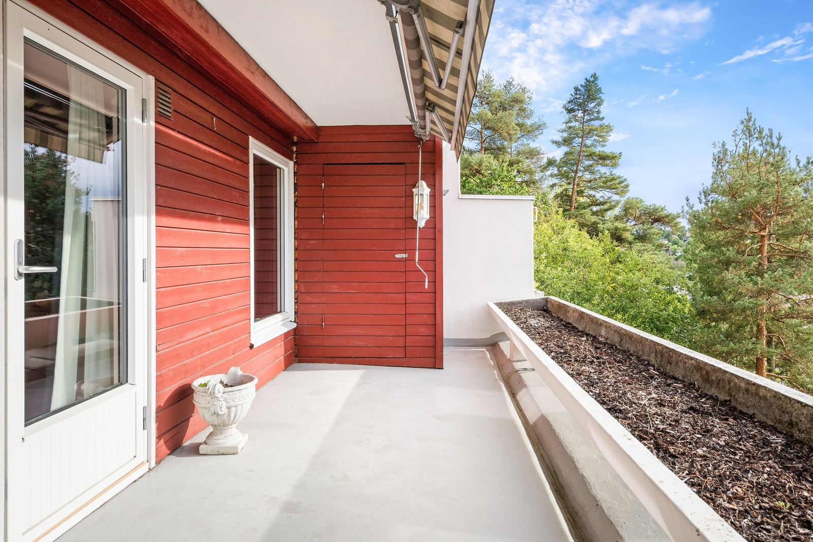 Utebod ca. 2 m². Galleribilde