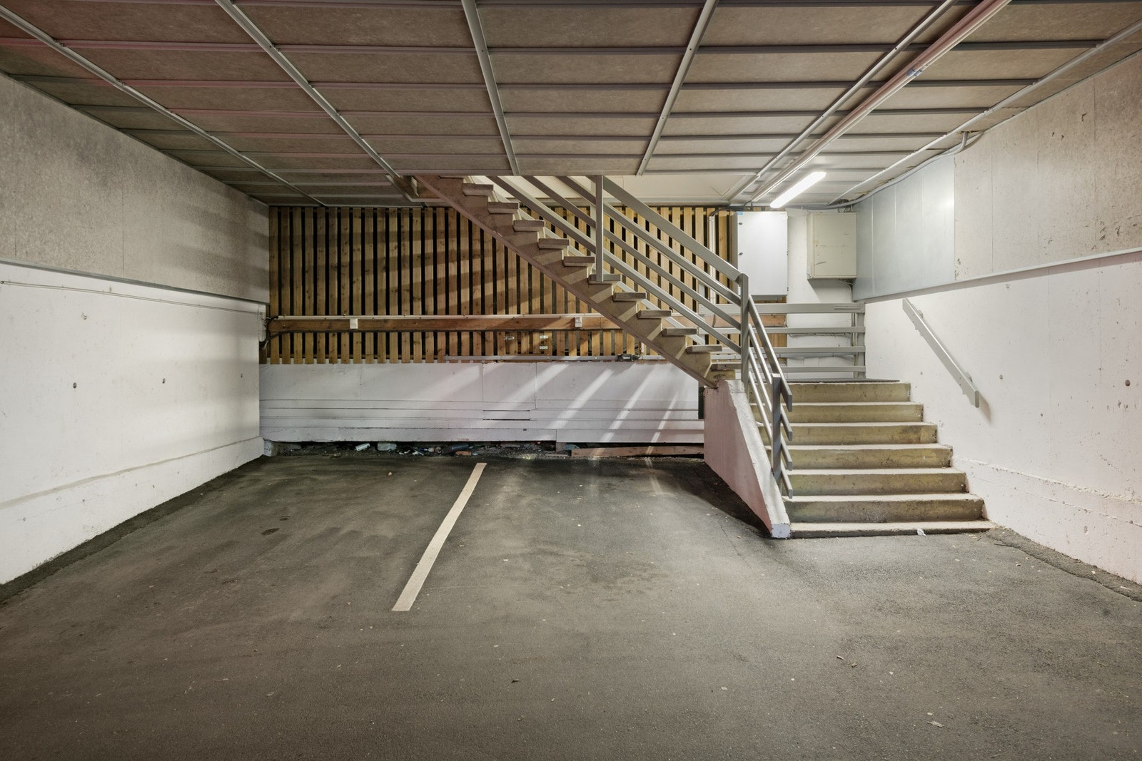 Garasjeplass medfølger. Galleribilde