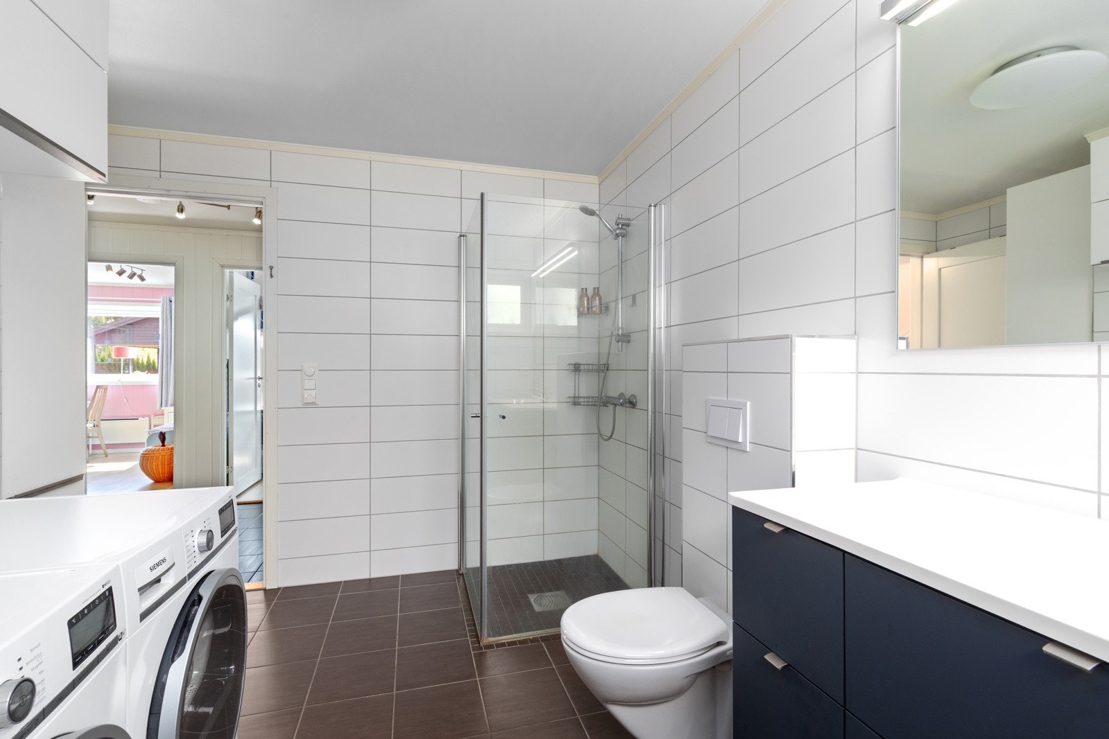 Her er det opplegg til både vaskemaskin og tørketrommel Galleribilde