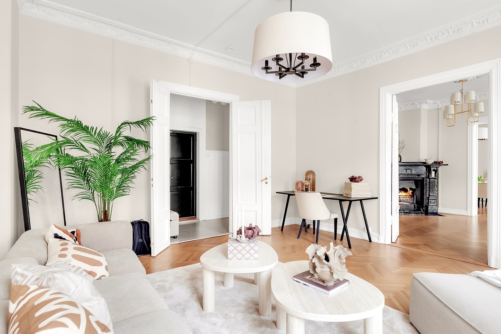 Tre stuer på rad gir en flott romfølelse og åpner for varierte innrednings- og bruksmuligheter. Galleribilde