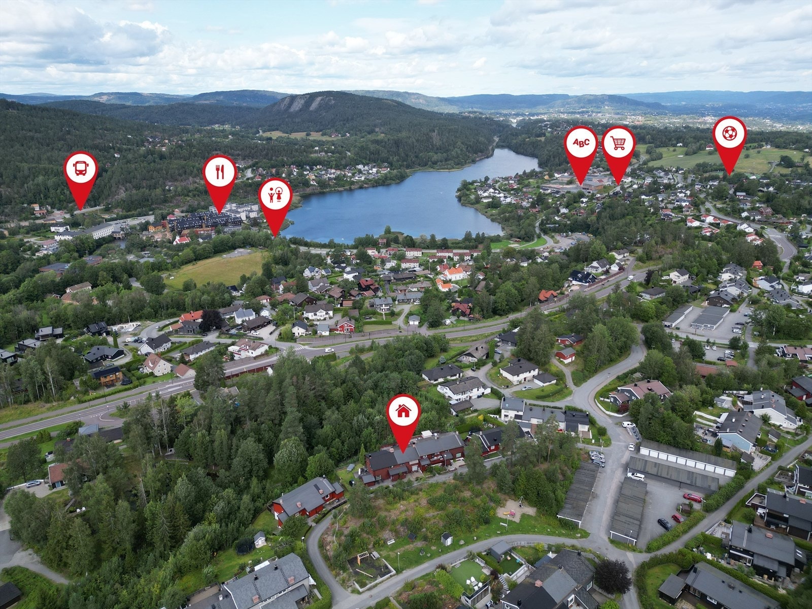 Heggedalskogen 77 har en attraktiv beliggenhet like utenfor Heggedal sentrum, med gangavstand til Heggedal skole og flere barnehager. Galleribilde