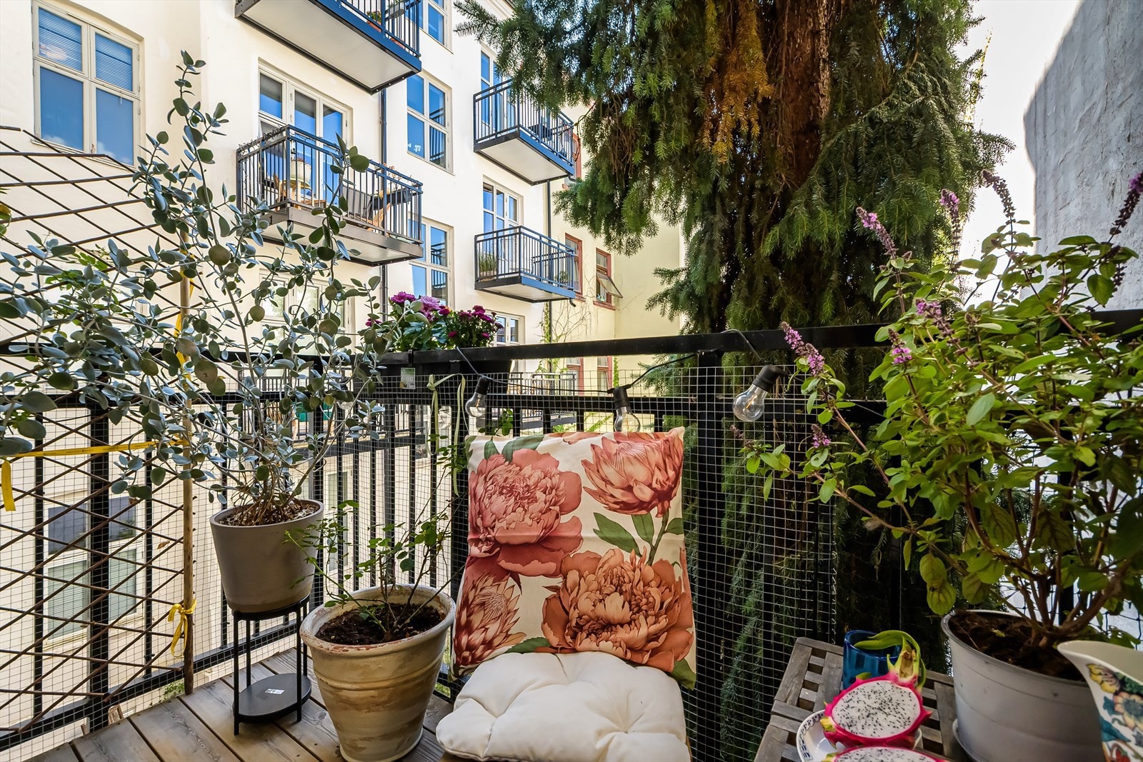 Her kan varme sommerdager nytes i rolige og skjermede omgivelser. Galleribilde