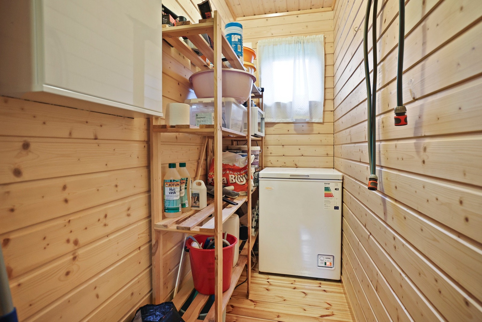 Innvendig bod på ca. 2,3 m² Galleribilde