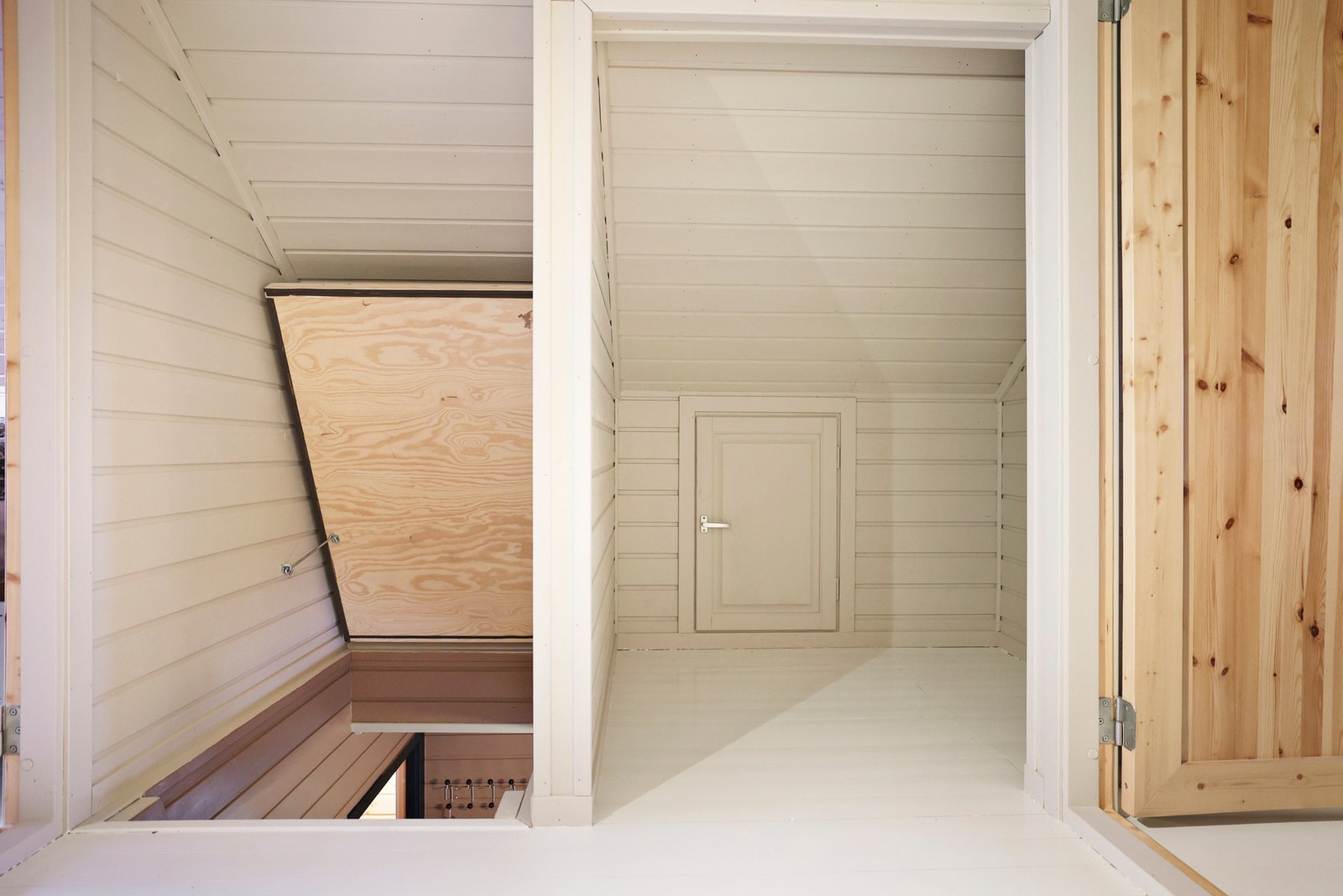 Praktisk luke til hems. Galleribilde