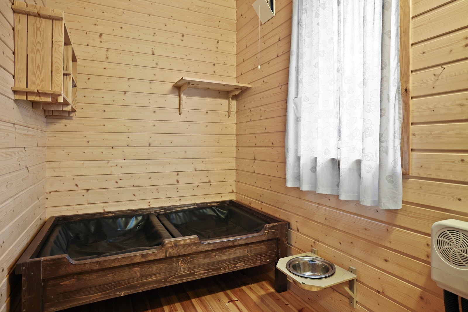 Rommet ved entreen egner seg godt som omkledningsrom. Galleribilde