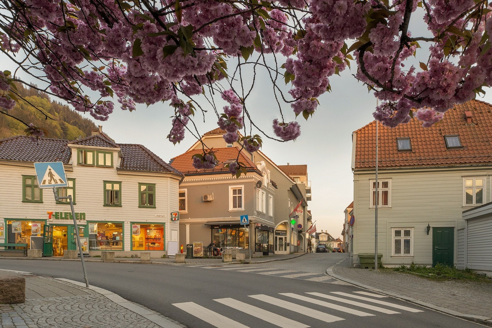 Nærhet til flere cafeer og serveringssteder Galleribilde