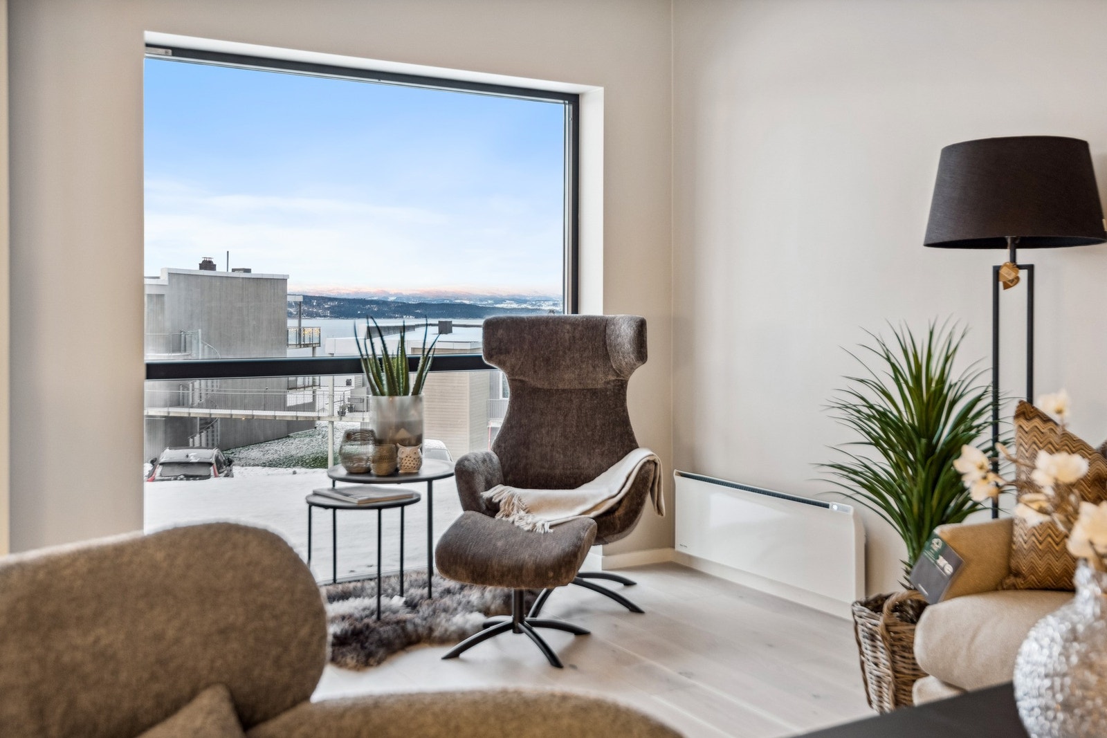 Sitt i godstolen og nyt den nydelige utsikten utover Trondheimsfjorden. Galleribilde