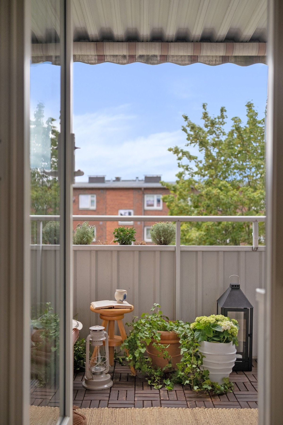 Utenfor stuen er det en herlig balkong på ca. 8 kvm. Galleribilde