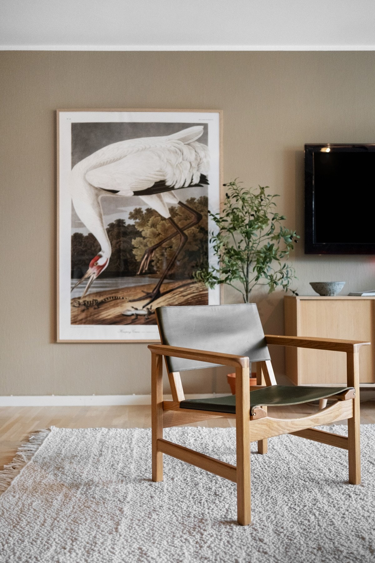 Stuen kan enkelt innredes med ulike soner for både egentid og sosialt samvær. Galleribilde