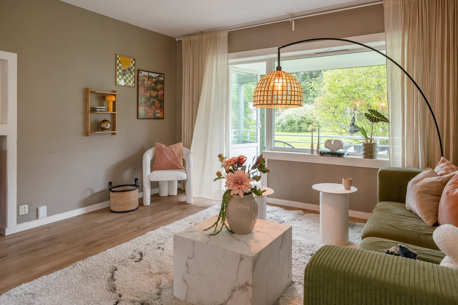 Her bor man i usjenerte omgivelser med god distanse til trafikkerte gater. Galleribilde