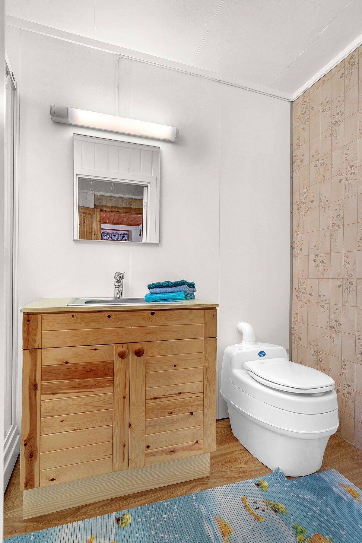 1etg - Bad m/ "separett" toalett Galleribilde