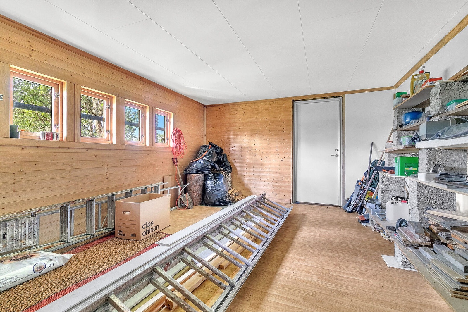 Uthus/anneks Galleribilde