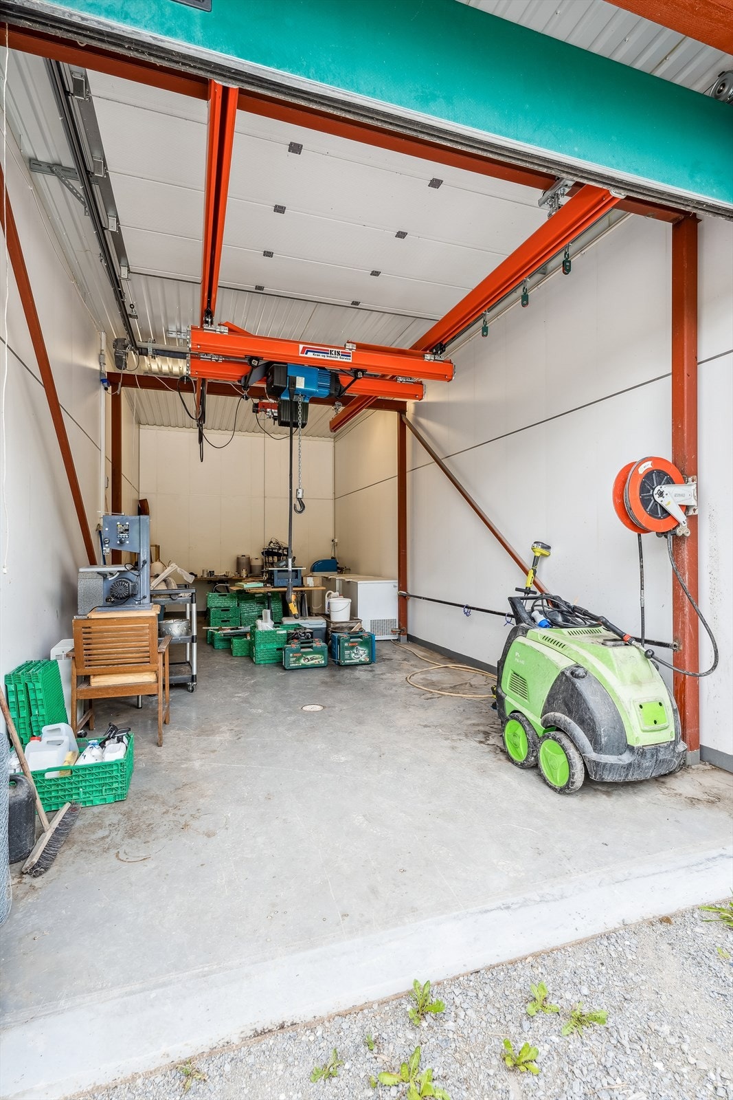 Fra redskapshuset med traverskran og leddheisport Galleribilde