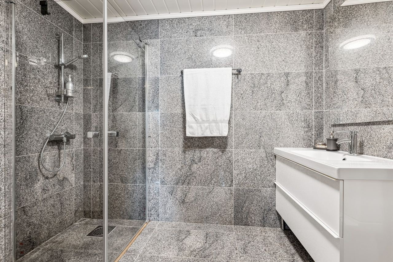 Bad våningshus kjeller Galleribilde