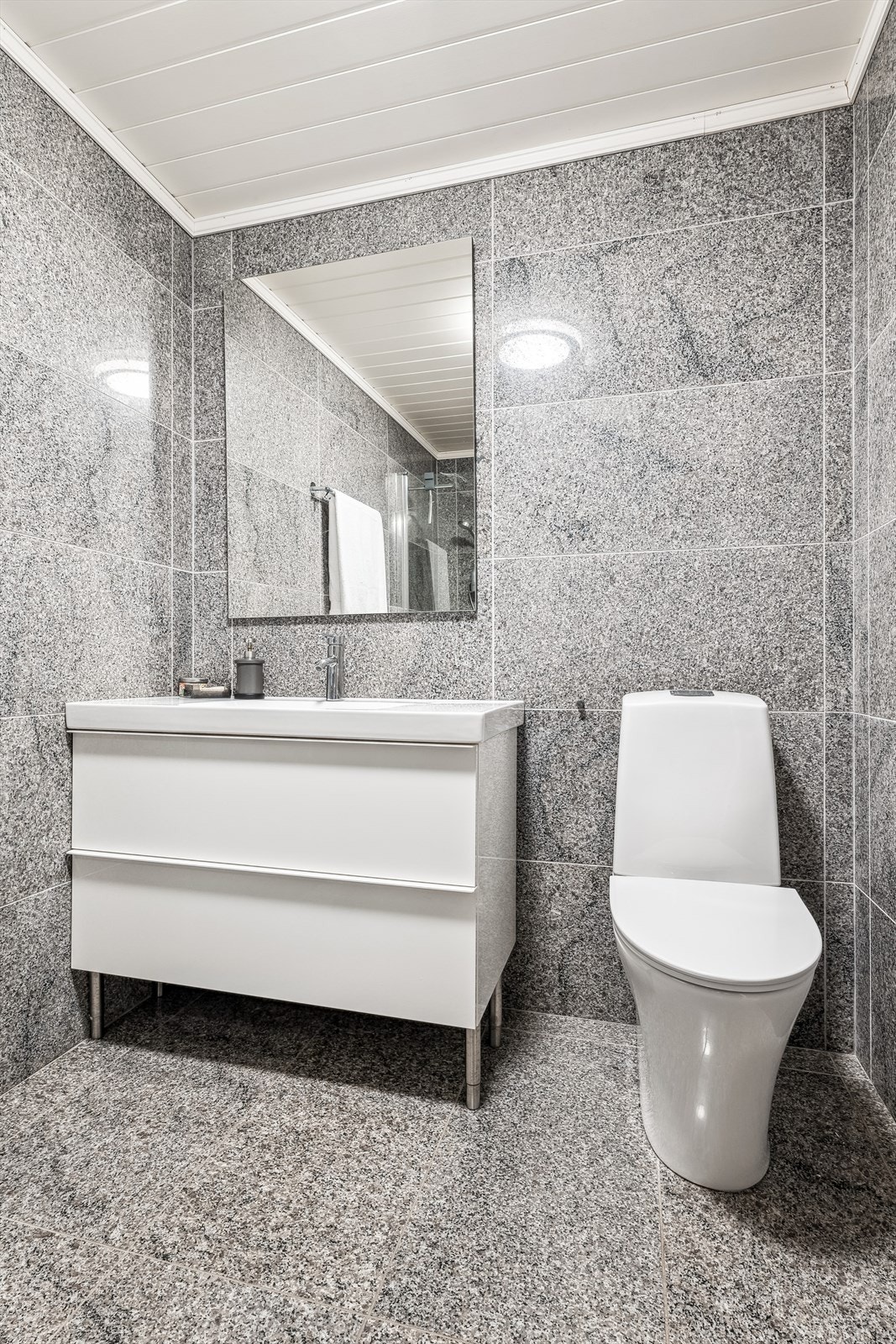 Bad våningshus kjeller Galleribilde