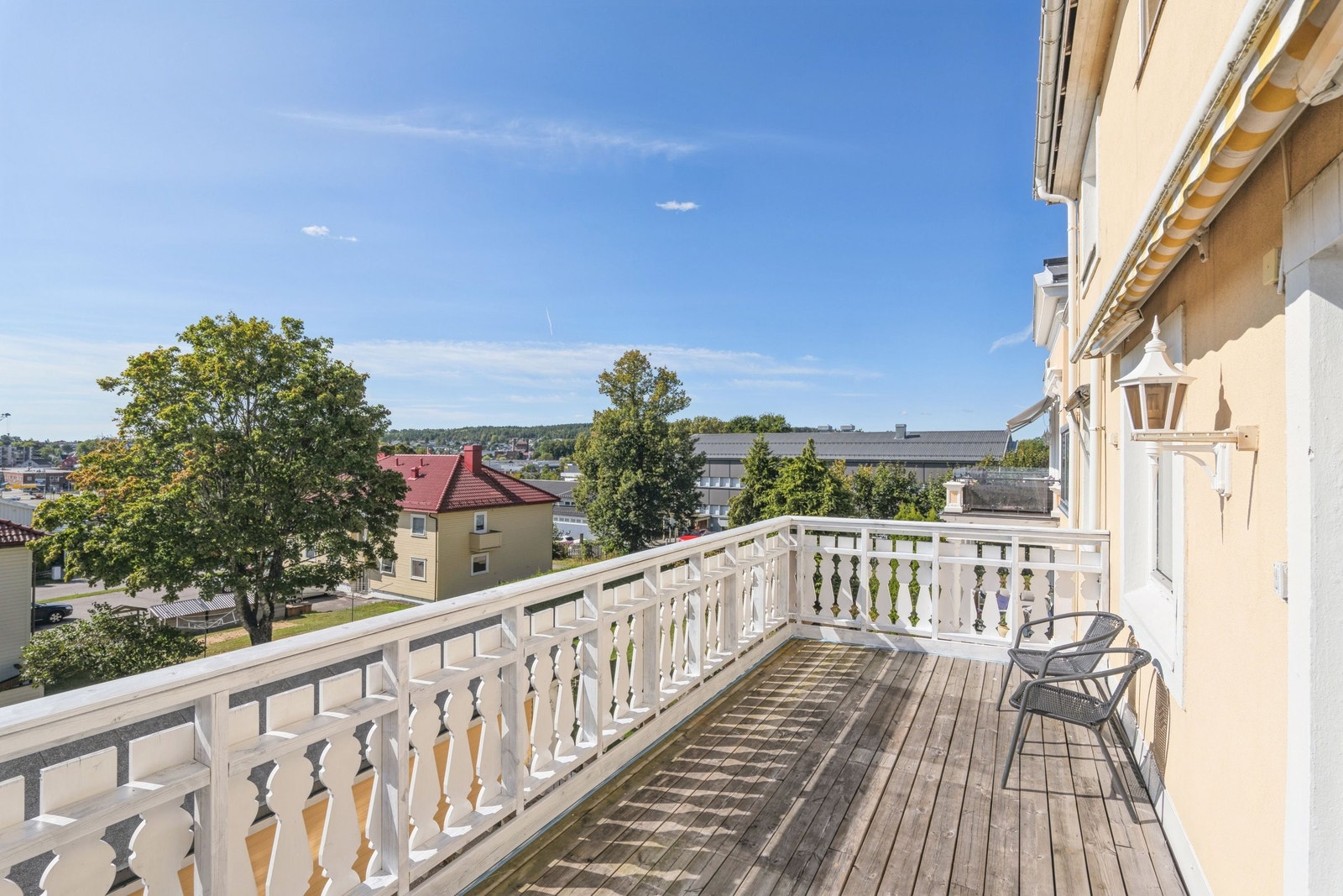 God plass på balkongen Galleribilde
