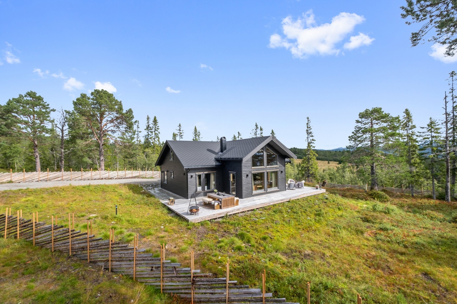 En eksklusiv & moderne fritidseiendom fra 2022 med alle fasiliteter man skulle trenge. Galleribilde