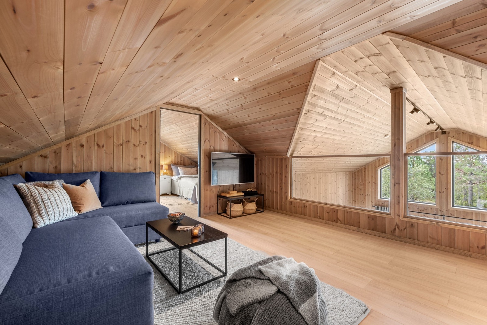 Luftig loftstue på 21 kvm. Galleribilde