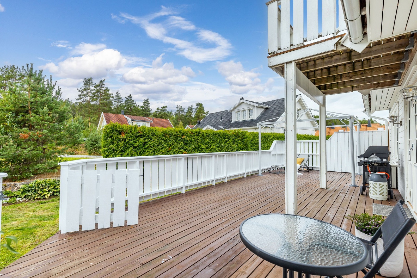 Flott markterrasse med gode solforhold. Galleribilde