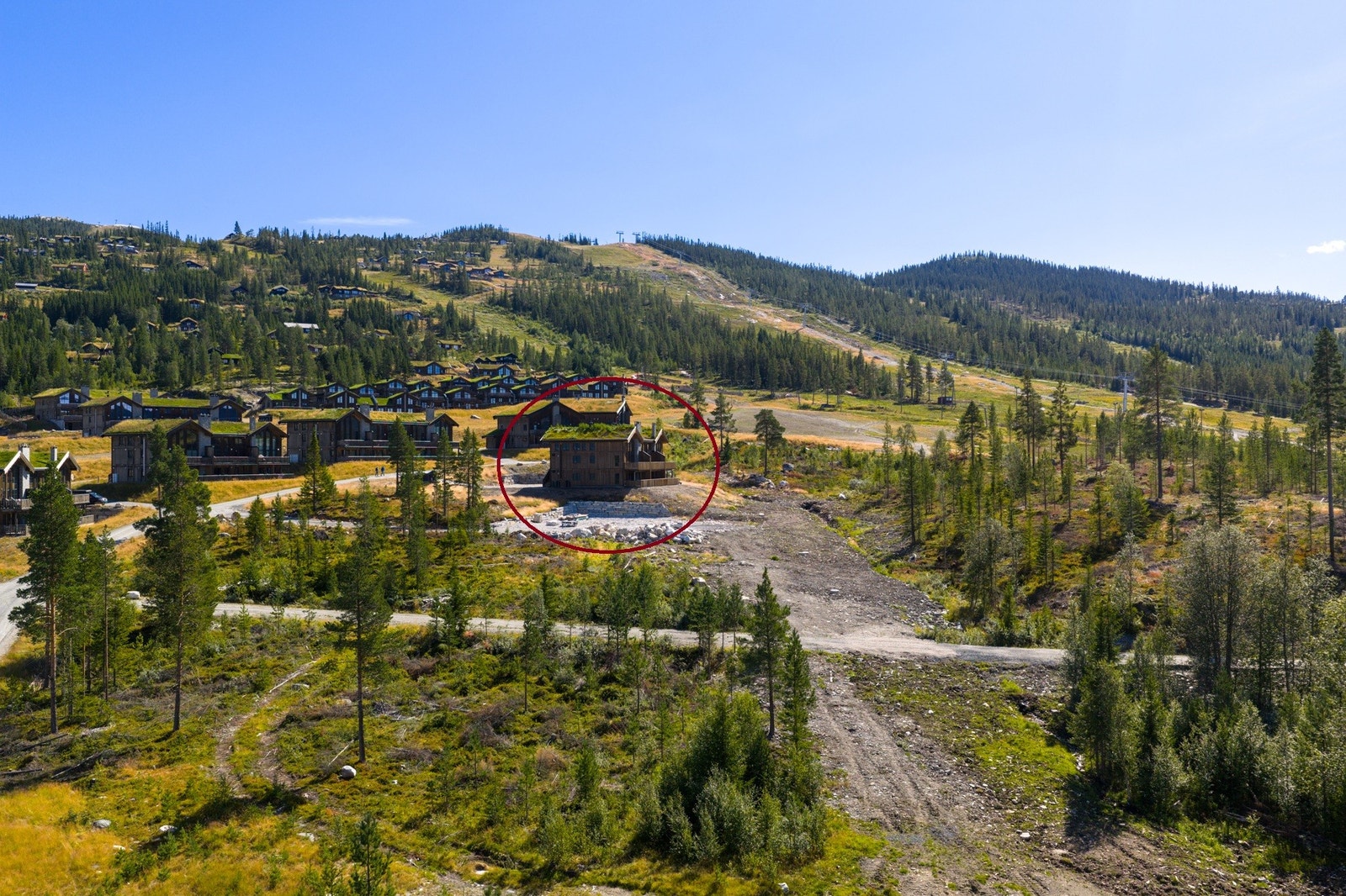 Fra din nye leilighet kan du gå til "alt" Nesfjellet tilbyr, blant annet Skistua og Golfkaféen Galleribilde