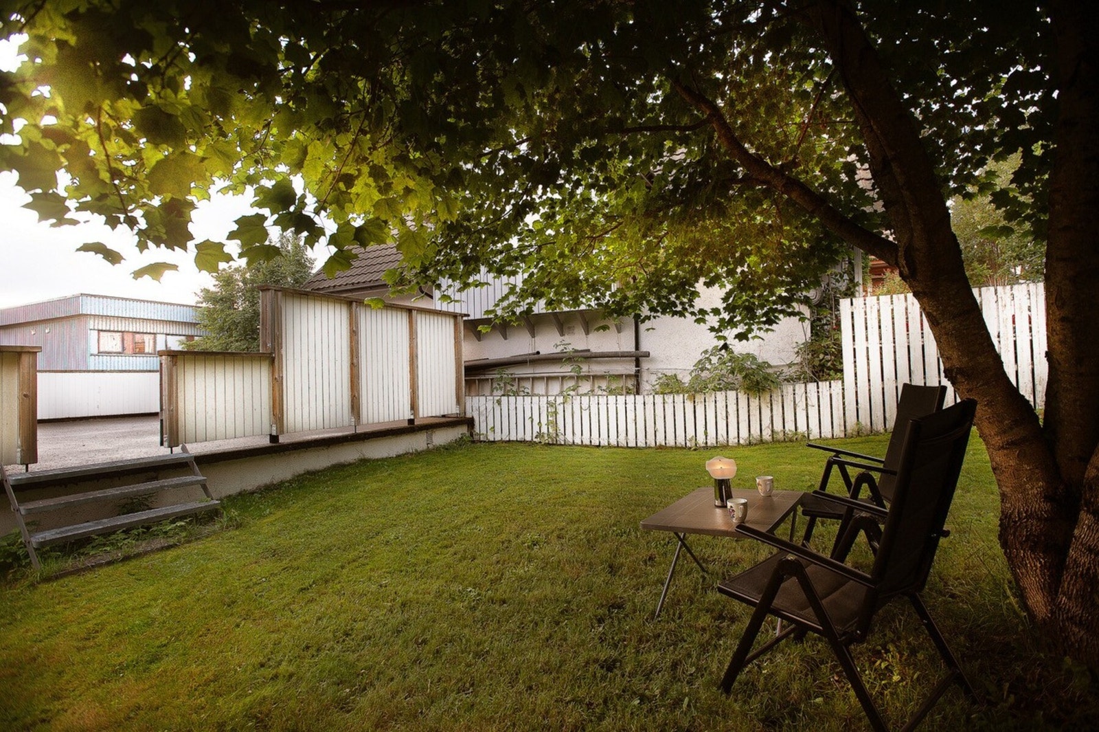 Flott hage hvor barna kan leke fritt (Selgers eget bilde) Galleribilde