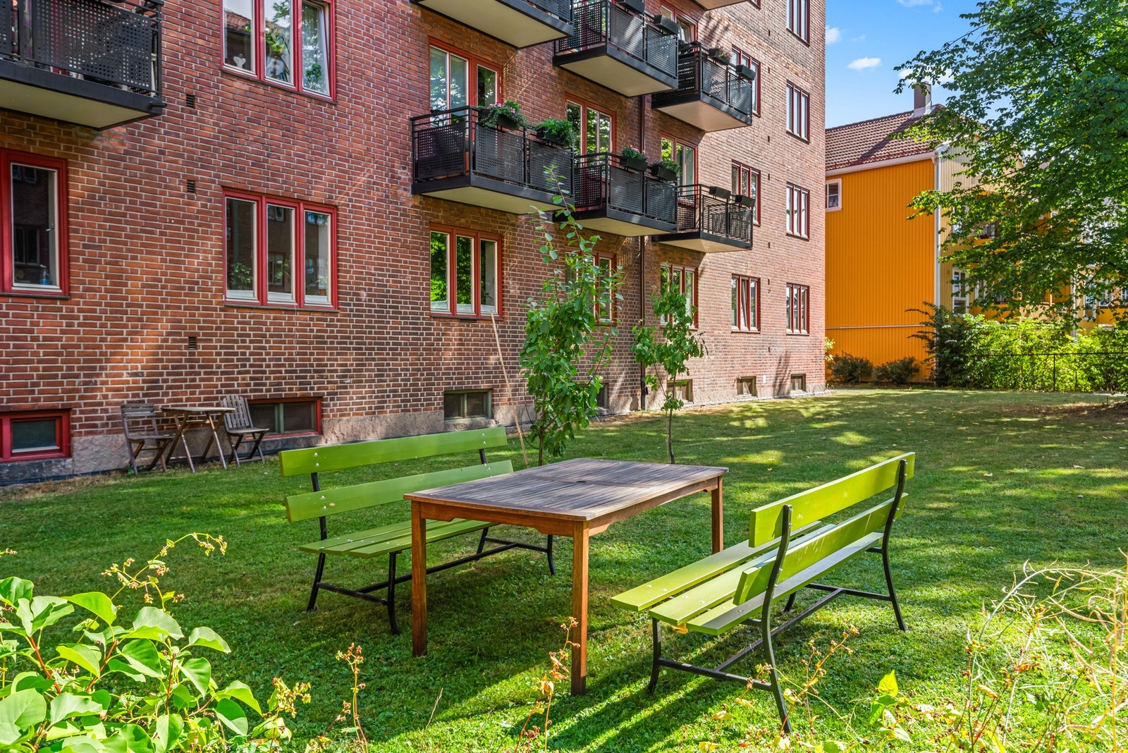 Her er det flere sittegrupper til glede for beboerne Galleribilde