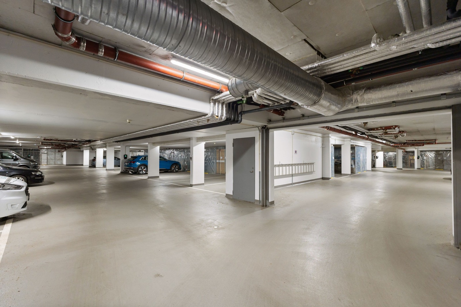 Det medfølger en garasjeplass i felles garasjekjeller. Galleribilde