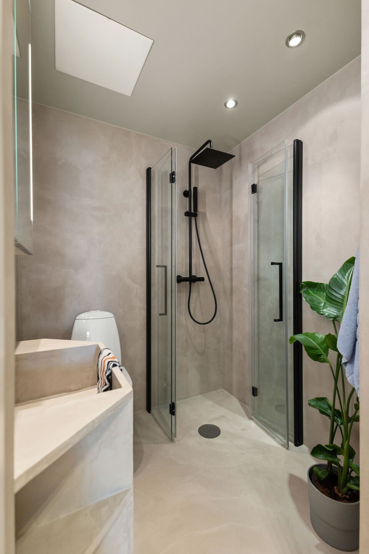 Pent og lekkert baderom pusset opp i 2024. Galleribilde