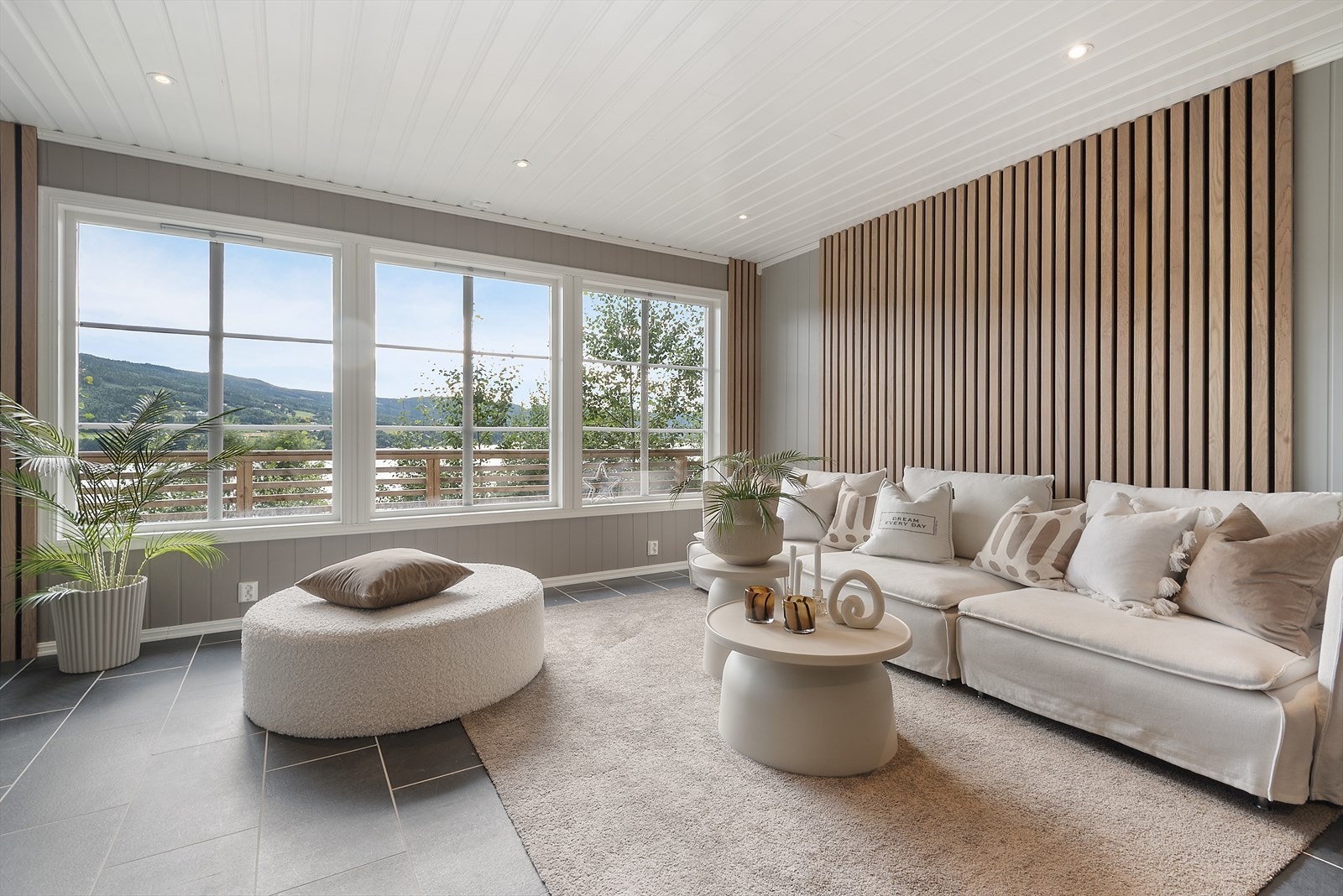 Gode utsiktsforhold fra stuen. Galleribilde