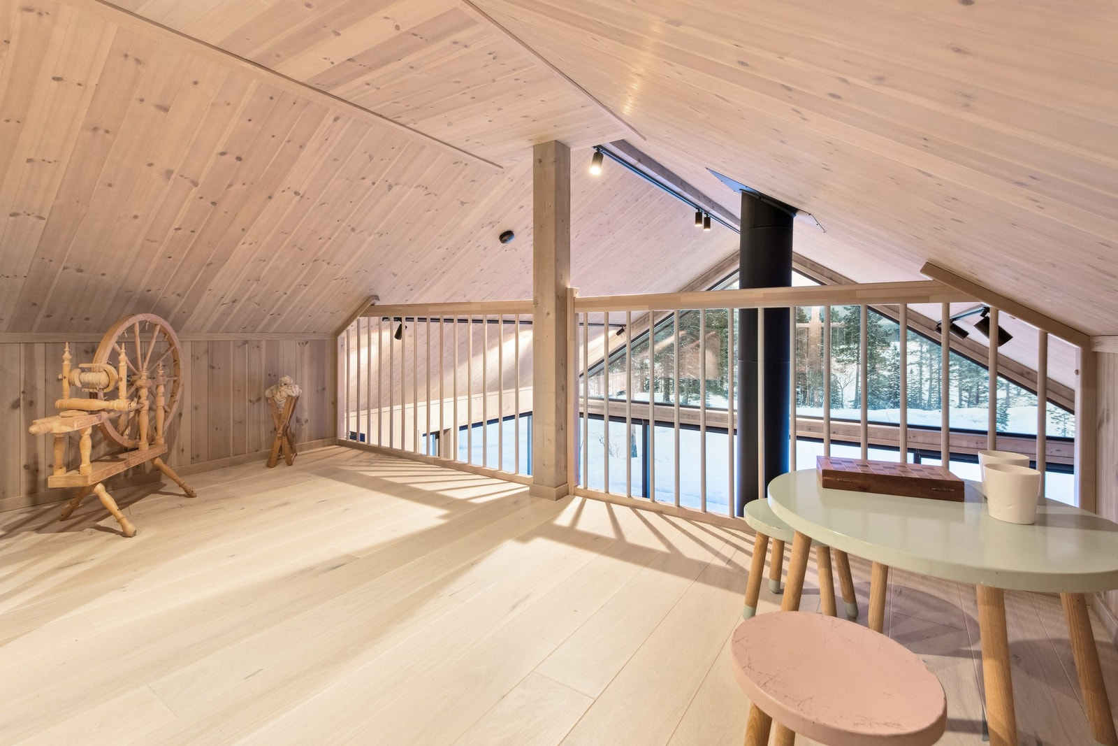 Hemsen er romslig og har godt med lys inn fra begge sider. Galleribilde